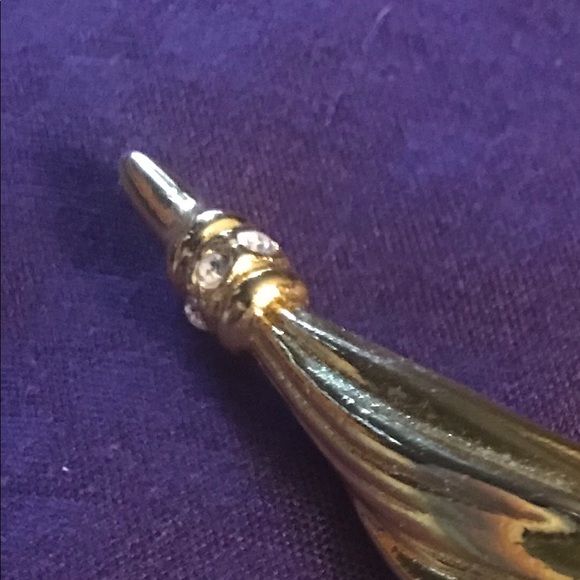 Vintage Gold Folded Umbrella Brooch - Picture 2 of 5